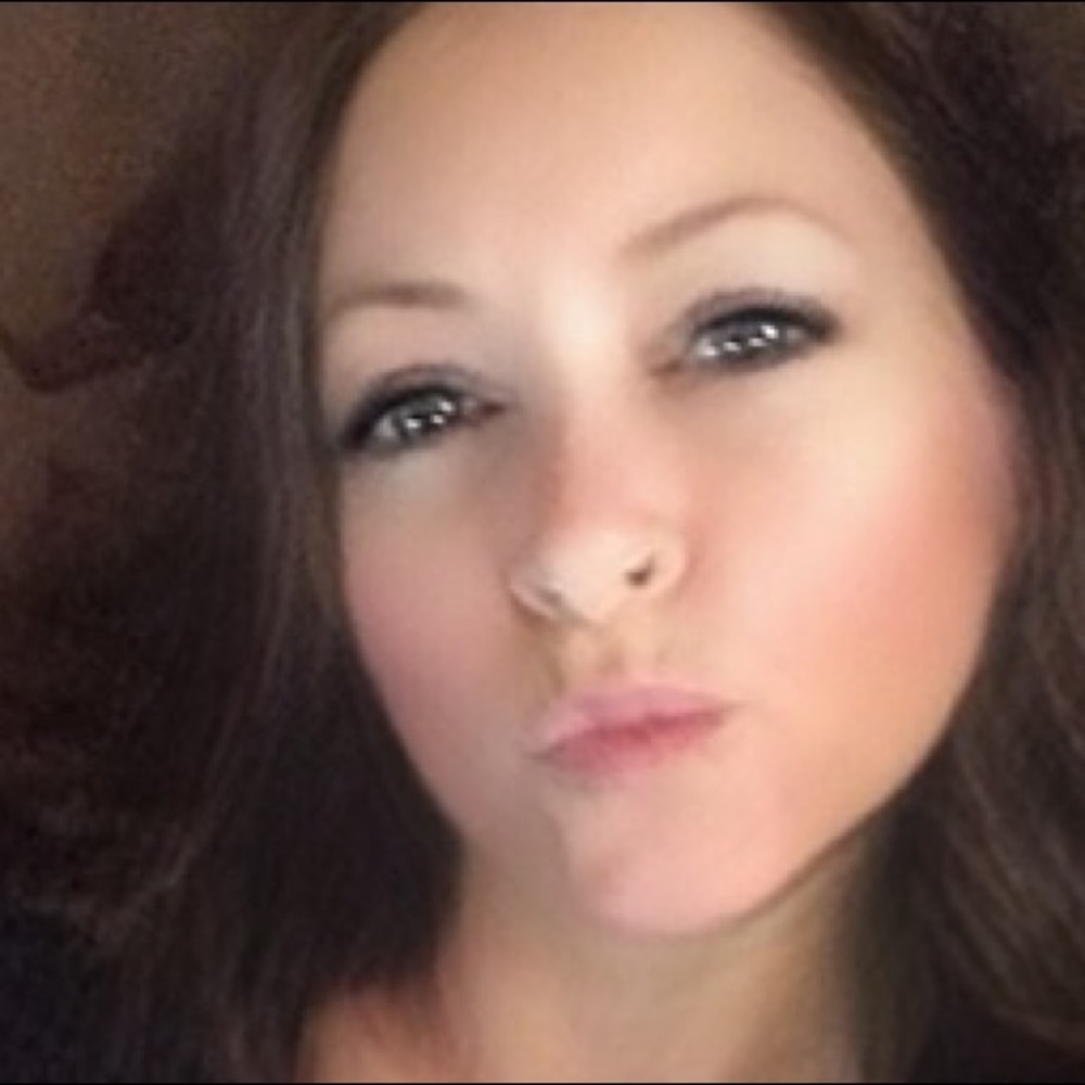 Meet your Posher, Raquel